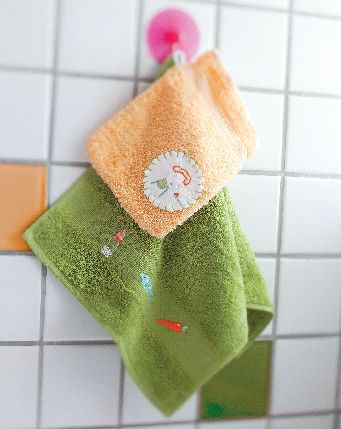 Terrycloth towel and wash glove - photo 26