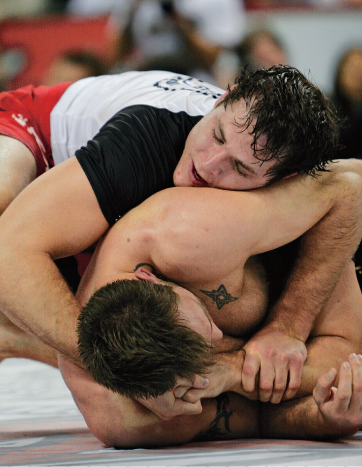 Roger Gracie controls Jon Olav Einemo en route to an ADCC Superfight victory - photo 2