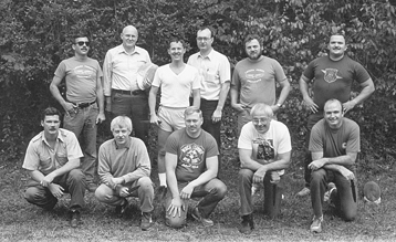 Knife class Hank Reinhardt bottom row second from right Mike Stamm top - photo 2