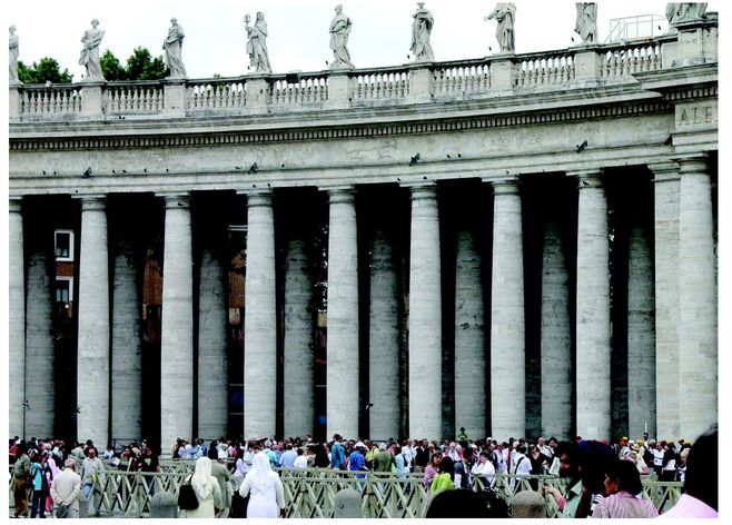 Photo of St Peters Square taken while standing off to the side of the disk - photo 4