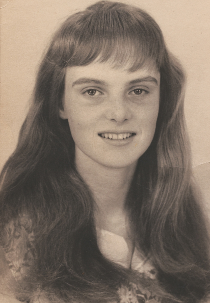 One of many many hairstyles about 1954 - photo 10