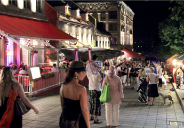 Place Jacques-Cartier is Montrals most popular public square Qubec City - photo 3