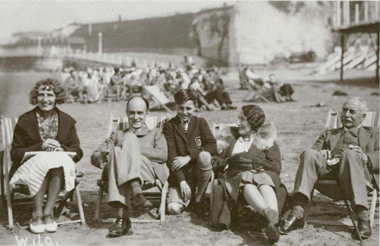 With my parents and an uncle and aunt on a South Coast beach By Hammersmith - photo 11