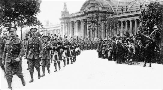 British soldiers parade past the Grand Palais 1916 So Rick pocketed his - photo 3