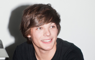 Louis Name Louis William Tomlinson Born December 24 1991 Star sign - photo 10