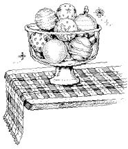 Quickly dress up a table by filling a glass bowl with seasonal objects like - photo 6