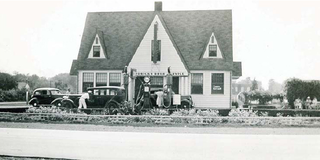 A look at the Farmersville filling station in Illinois The 1920s saw the - photo 7