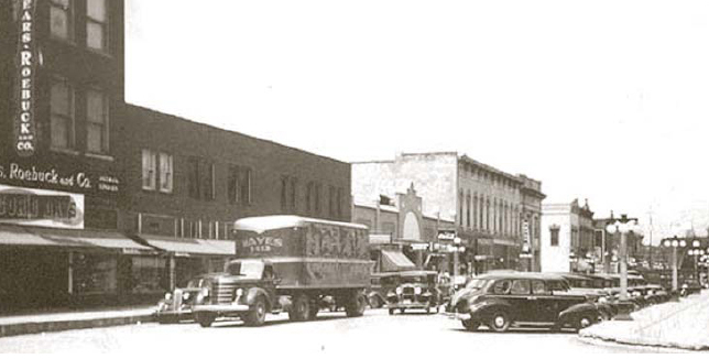 The warmer year-round temperatures along Route 66 meant truckers could drive - photo 9