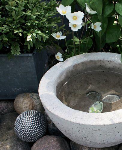 CONCRETE Garden Projects EASY INEXPENSIVE CONTAINERS FURNITURE WATER - photo 2