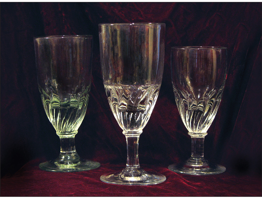 Torsad glasses also known as swirl glasses were commonly used in bistrots - photo 7