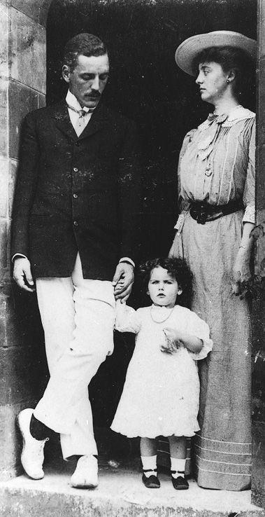 3 David and Sydney with three-year-old Nancy c 1907 Nancy used this image - photo 7