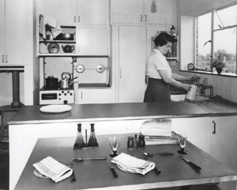 The 1952 kitchen-dining room of a house at Chipping Field the first estate - photo 5