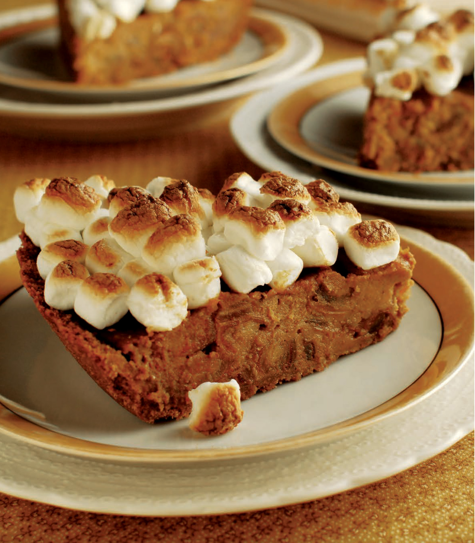 Honey Pumpkin-Date Pie with Golden Marshmallow Topping Classic Lemon - photo 4