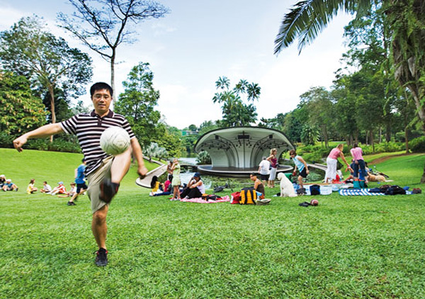 GLENN BEANLANDLONELY PLANET IMAGES Singapore Top Sights Night Safari - photo 10