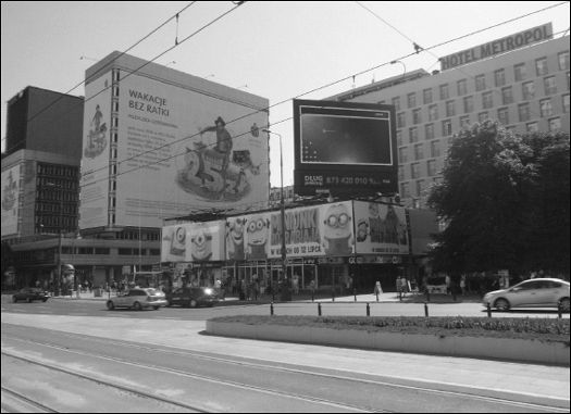 01 Center of Warsaw capital of a regular European country Gigantic adverts - photo 2