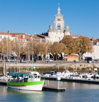 The splendid medieval clocktower overlooking the harbour of La Rochelle - photo 4