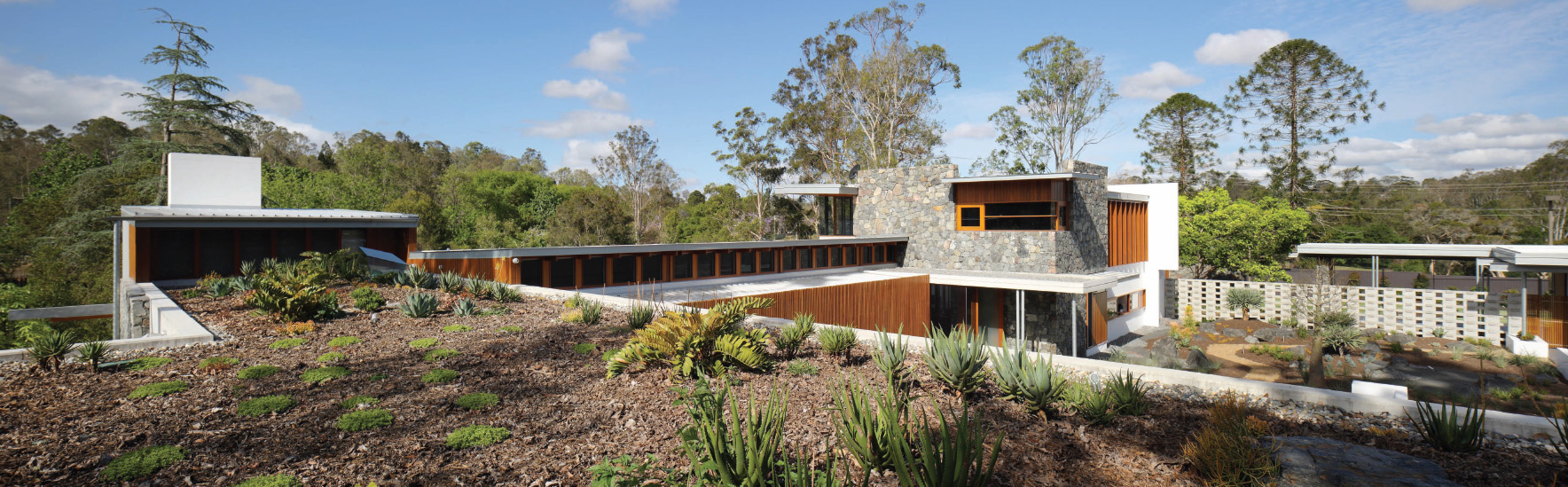 The new guest pavilion sits on the original footprint of the Gibson cottage and - photo 9