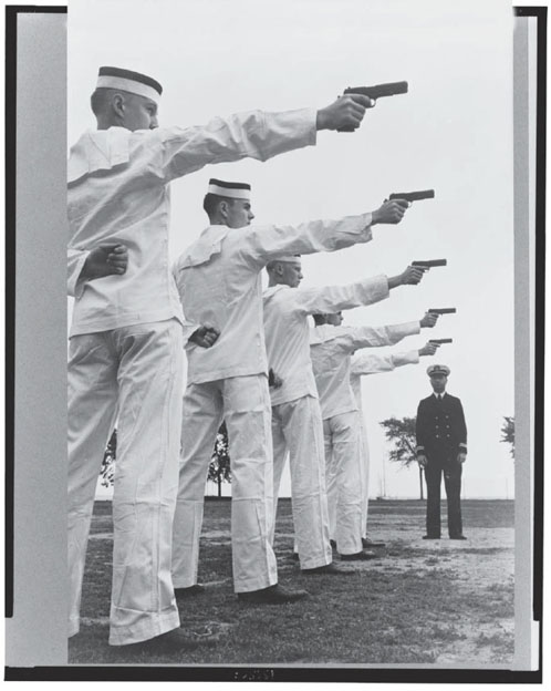 US Naval Academy Annapolis Maryland Instruction in pistol shooting - 1942 - photo 3