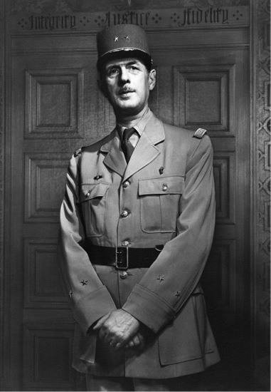 General Charles de Gaulle posed for Canadian photographer Yousuf Karsh during - photo 1