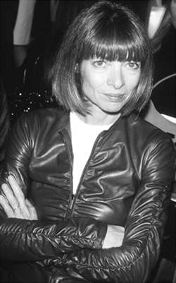 Front Row Anna Wintour The Cool Life and Hot Times of Vogues Editor in Chief - photo 2