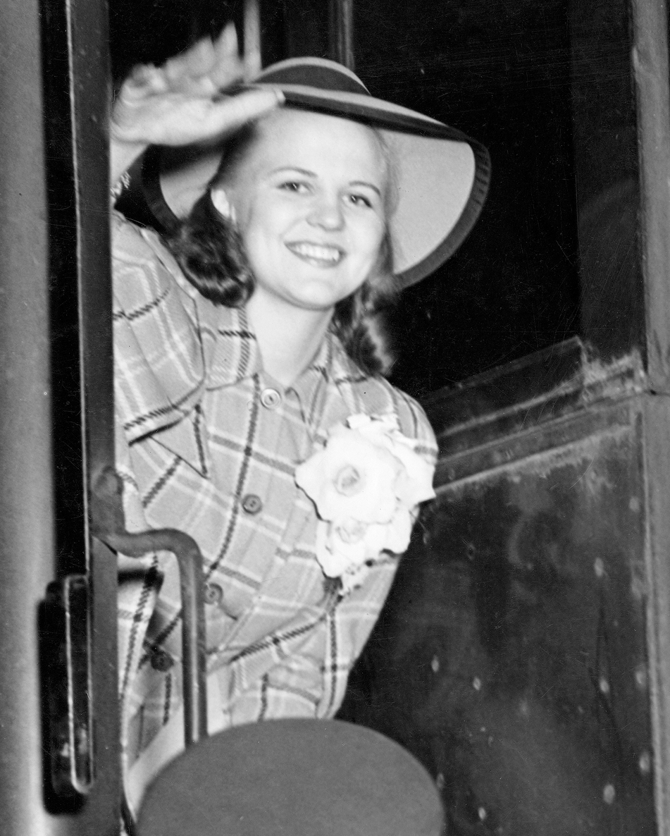 Fargo ND March 1938 Norma leaves for the promised land of Los Angeles - photo 3