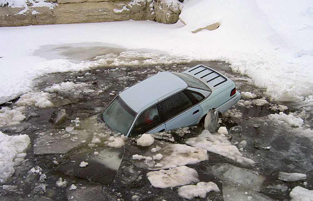 Floatingwater level below the bottom of the side windows Sinkingwater - photo 13