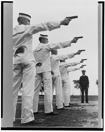 US Naval Academy Annapolis Maryland Instruction in pistol shooting - 1942 - photo 2