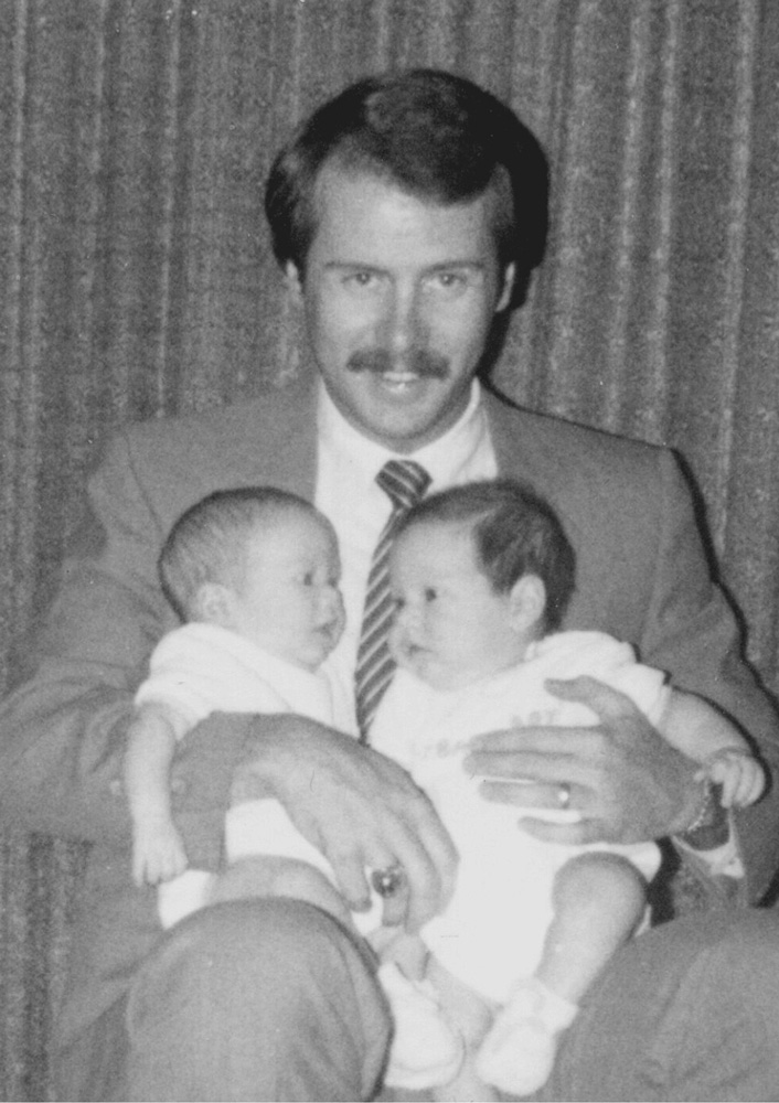 Don con sus hijos Chris y Joe en 1982 Prlogo F allec el 18 de enero de 1989 - photo 2