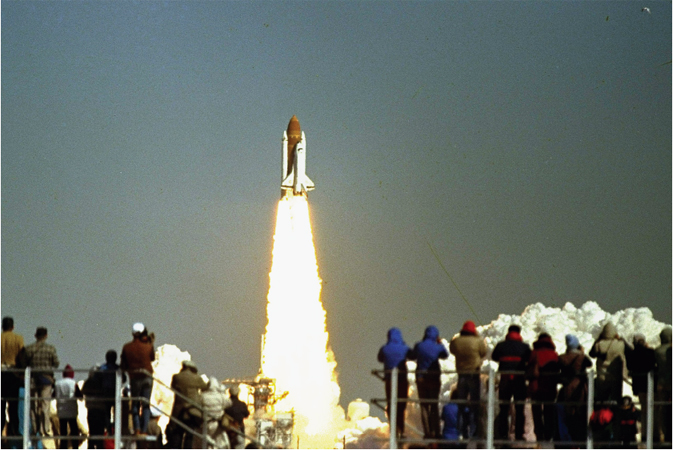 Image Credit AP Images Bruce Weaver Spectators watch the space shuttle - photo 3