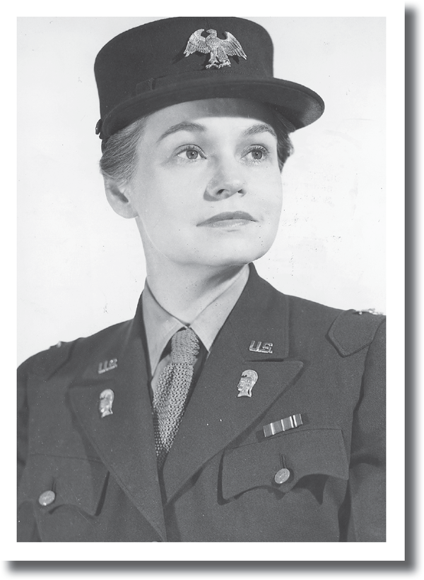 Colonel Oveta Culp Hobby director of the Womens Army Corps circa 1945 - photo 3