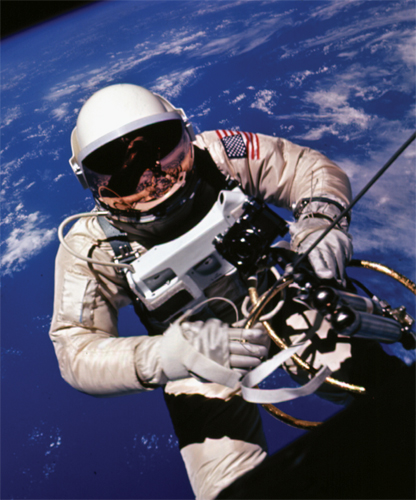 Image Credit James McDivitt NASA During his spacewalk Ed White was attached - photo 4