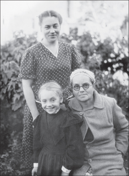 My grandmother my mother and Marina 1950 Ivanovo Lunch at my Leningrad - photo 4