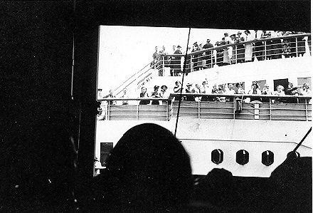 Photo Below SS Normandie departure with passengers at the railPhoto Below - photo 4