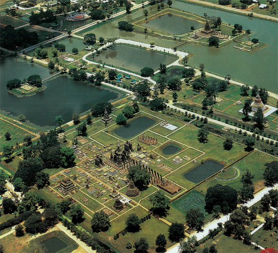 The remains of Sukhothai and Ayutthaya Both these ancient capitals were laid - photo 4