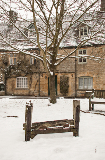 Stocks in Winter Stow on the Wold Published by REARDON PUBLISHING PO Box - photo 1