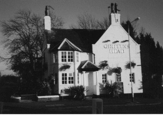 Griffins Head Inn Papplewick Dennis Middleton It seems Elizabeth made the - photo 3