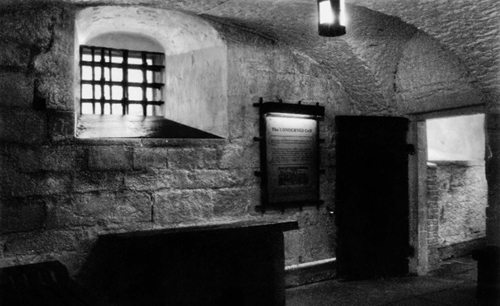 The condemned cell at York Castle where prisoners waited for their execution - photo 4