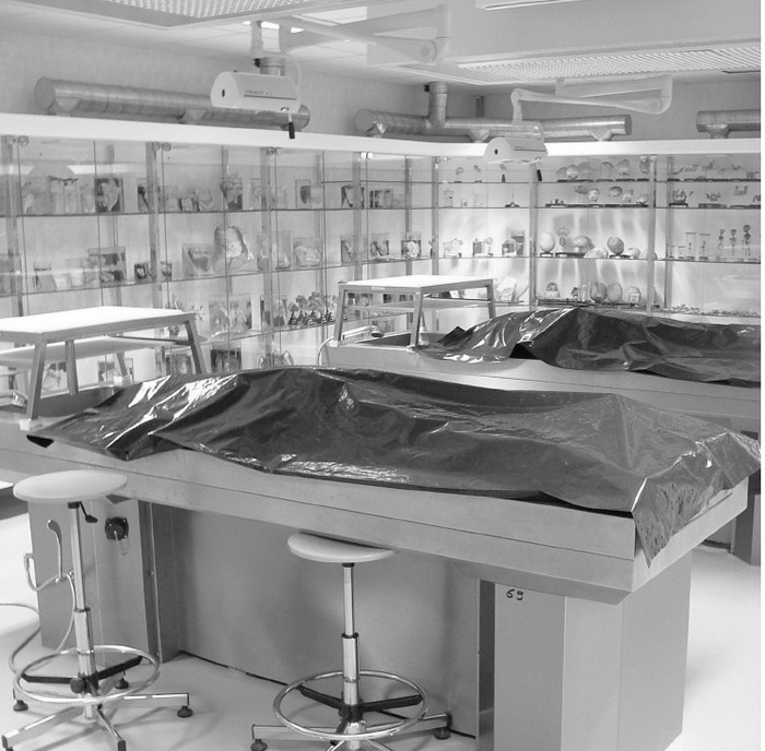 The sterile atmosphere of a forensic science lab Fortunately forensic science - photo 5