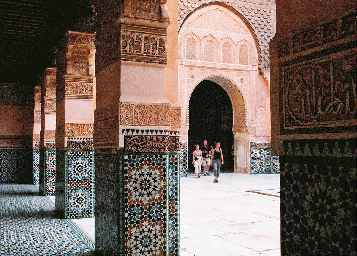 Architecture Admire the 12th-century minaret of the Koutoubia Mosque Clay - photo 5