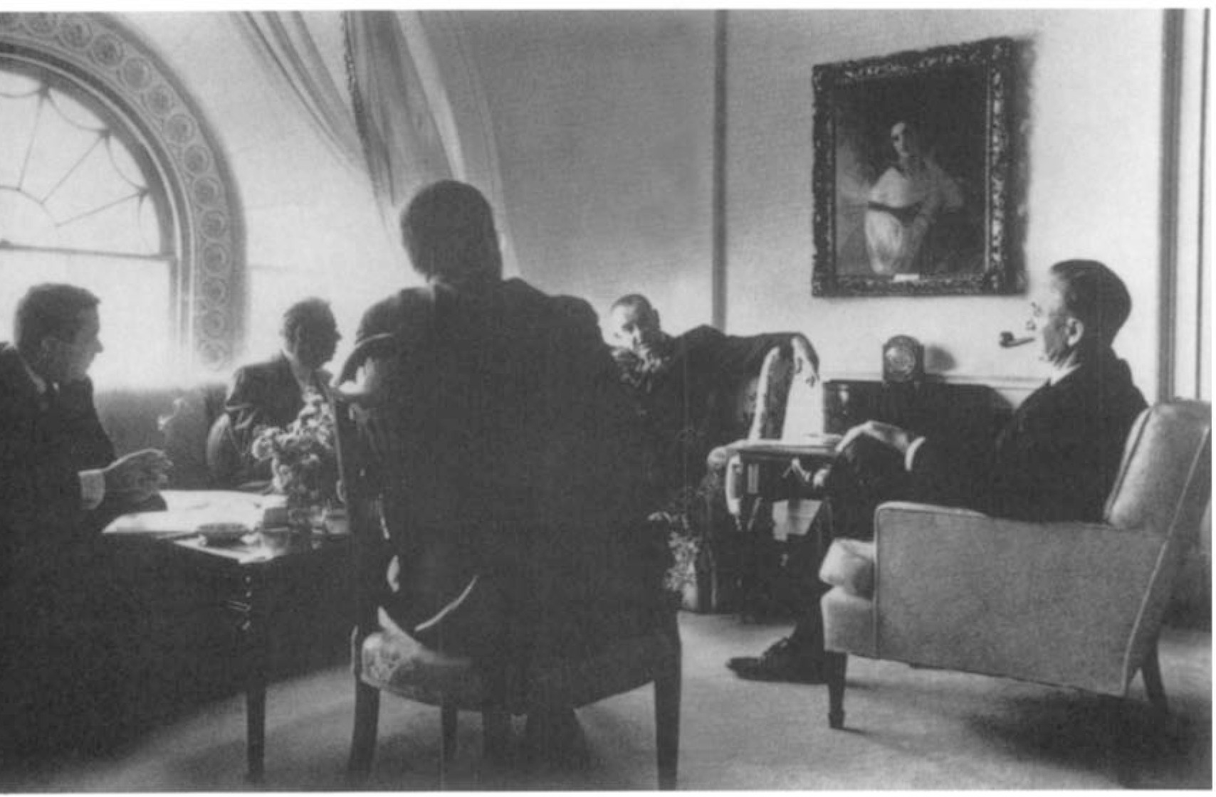 8 In the sitting room of the White House living quarters discussing the - photo 9