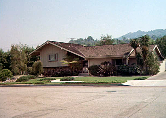 Exterior of the Bradys home from the TV show The Brady Bunch ABCPhotofest - photo 2