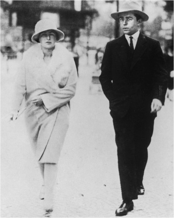 3 Albert and Margarete on their wedding day in Berlin on 28 August 1928 Over - photo 5