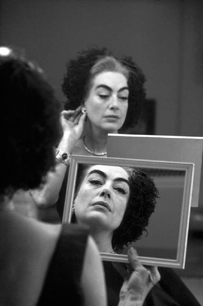 Frontispiece Joan Crawford by Eve Arnold Magnum Photos Introduction Eve - photo 3