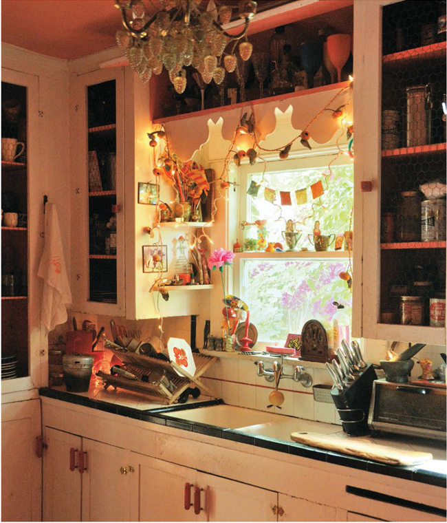 A kitchen windowsill is a revolving art gallery for favorite treasures The - photo 10