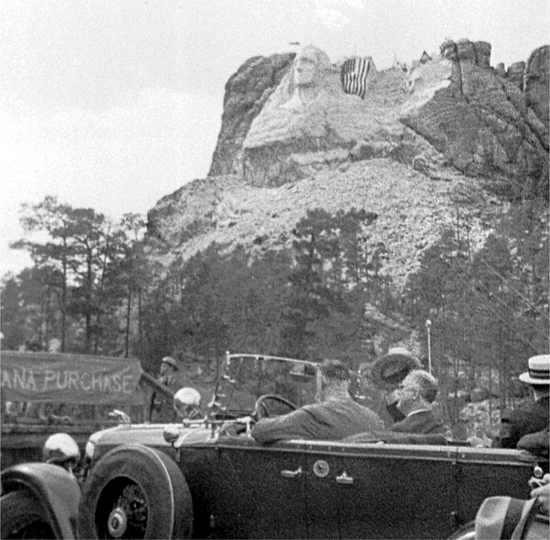 ABOVE AND FOLLOWING IMAGES FDR arriving at Mount Rushmore for the unveiling of - photo 4