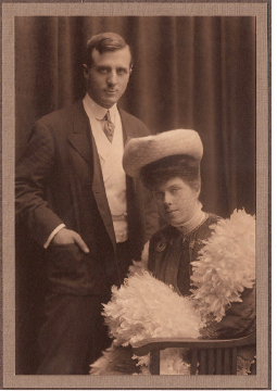 Butler with his wife Ethel Conway Peters Butler circa 1901 Photos - photo 3