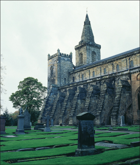 Dunfermline Abbey has traditional associations with William Wallaces mother - photo 8
