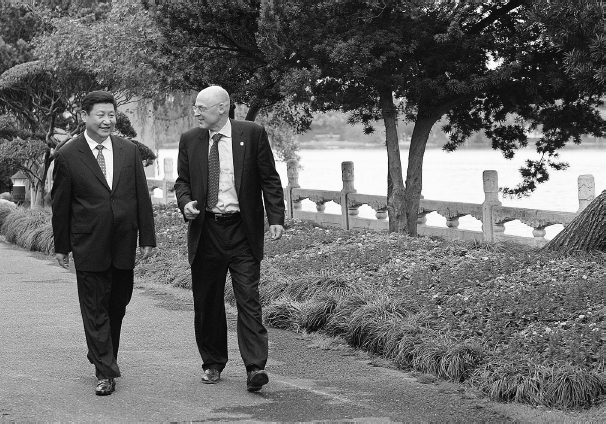 Visiting with future president Xi Jinping at Hangzhous famed West Lake State - photo 2