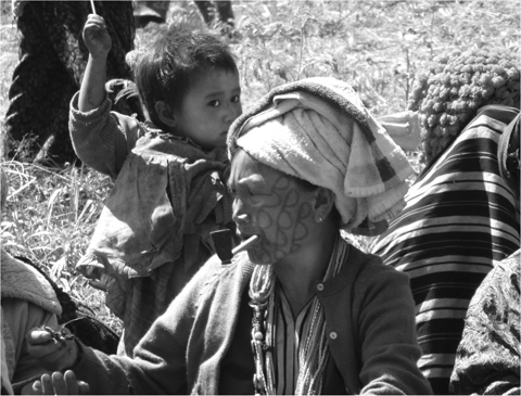 12 The Chin amongst the poorest people in Asia 13 The Kachin dance in - photo 14