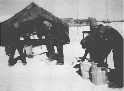 Soldiers in the 1st Corps Support Command XVIII Airborne Corps practice - photo 8